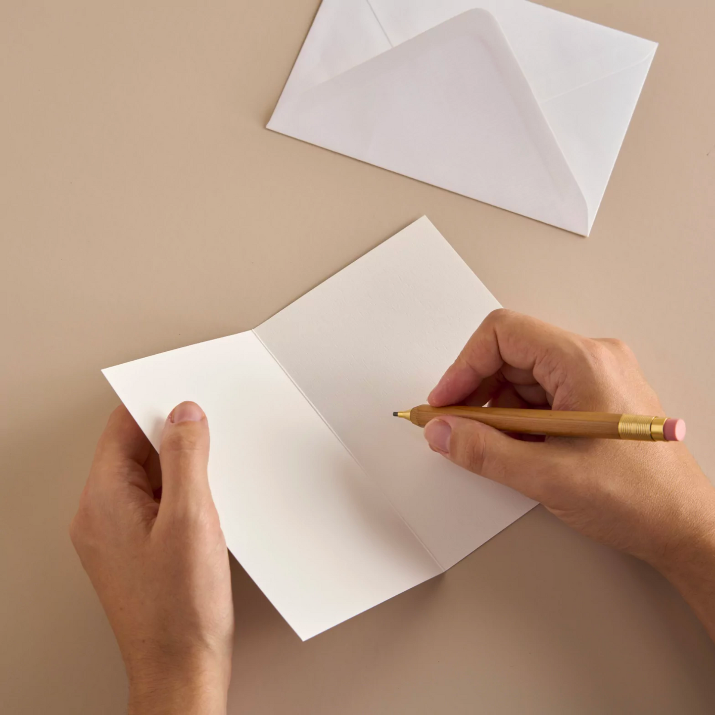 guinea pig kisses valentines card