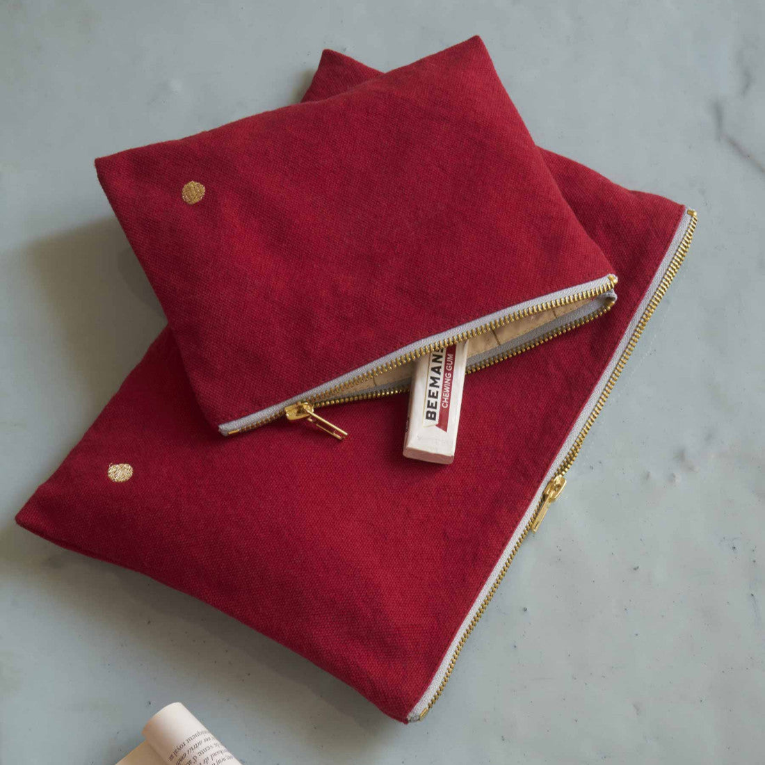 Large accessories pouch. Waterproof and zip up design. Made in Portugal.