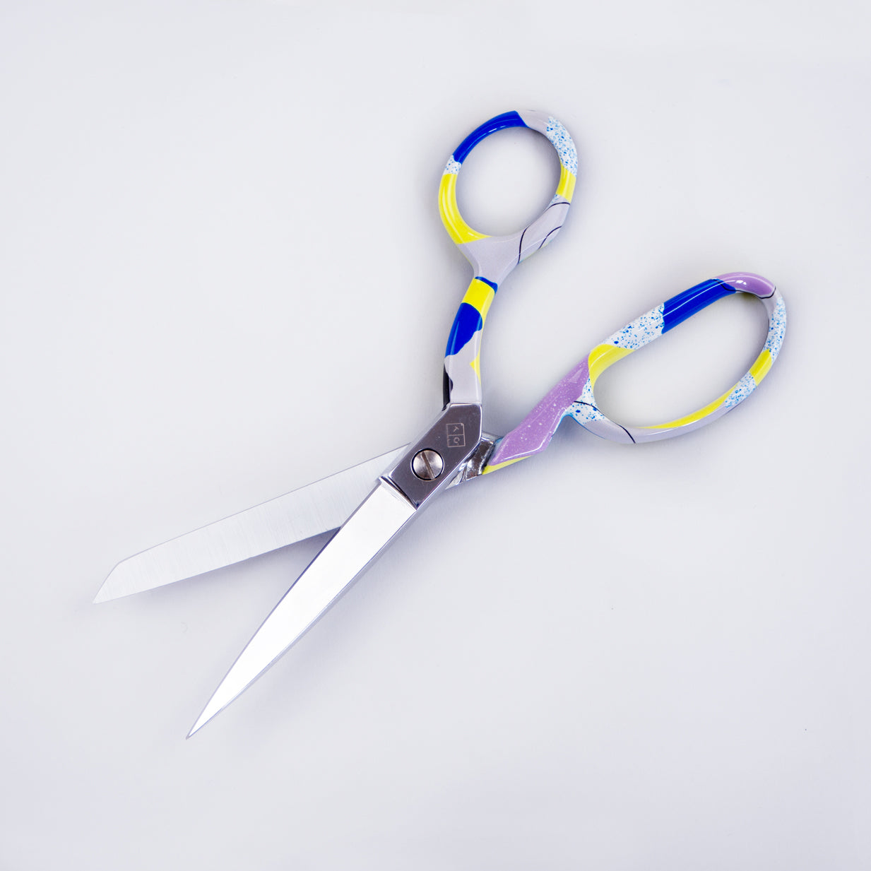 patterned scissors open